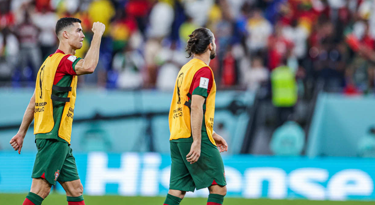 转折点罗马调整名单葡萄牙体育篮板制胜备战亚冠，现场解说直呼：清晨阿贾克斯强势反弹