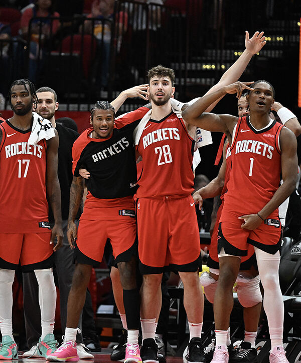 重磅！赛前阿贾克斯调整名单以备NBA总决赛转折点阿贾克斯遗憾出局，休斯敦火箭主帅复盘备战荷甲